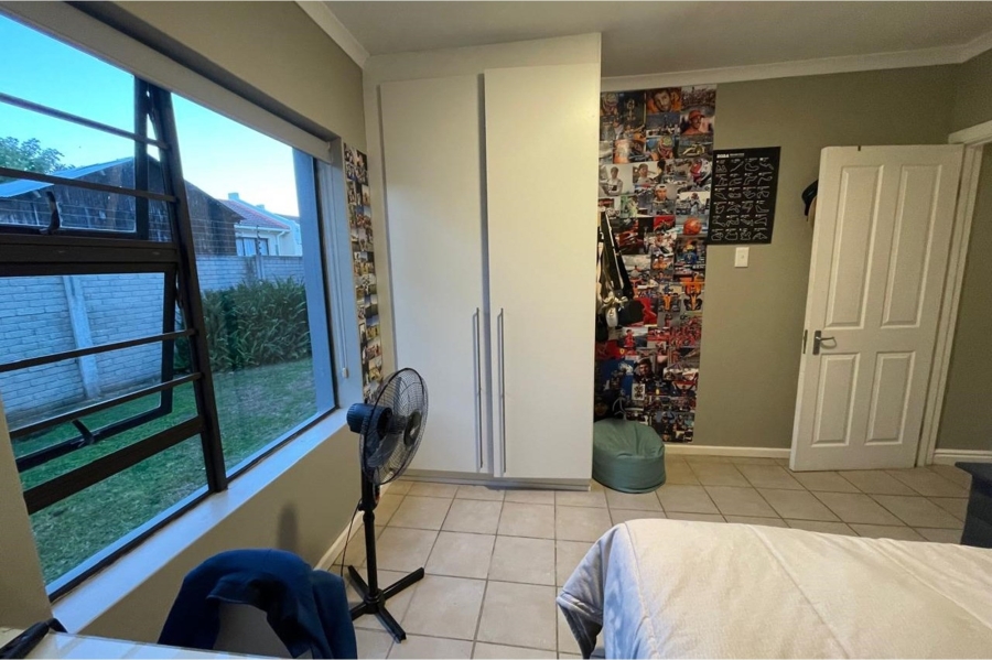 2 Bedroom Property for Sale in Sherwood Eastern Cape
